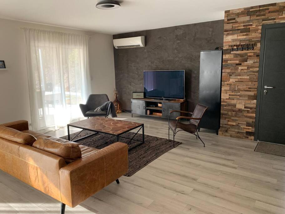 Villa Familiale 9 Pers Cabries Entre Aix Et Marseille 5 Min Gare Aix Tgv 15 Min Aeroport Mp Exteriör bild