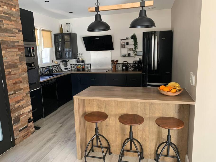 Villa Familiale 9 Pers Cabries Entre Aix Et Marseille 5 Min Gare Aix Tgv 15 Min Aeroport Mp Exteriör bild